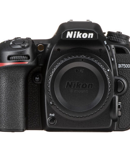 NIKON D500 (16-80MM)